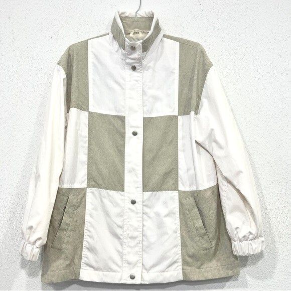 Jackets & Blazers - IZZI Outerwear Womens Beige and White Checkered Button Up Jacket Size Small